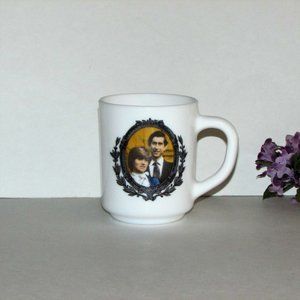 Prince King Charles & Princess Diana Royal Wedding Milk Glass Coffee Mug Vintage
